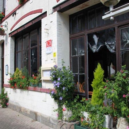 Logis Hotel Et Restaurant Du Dauphin Sées エクステリア 写真