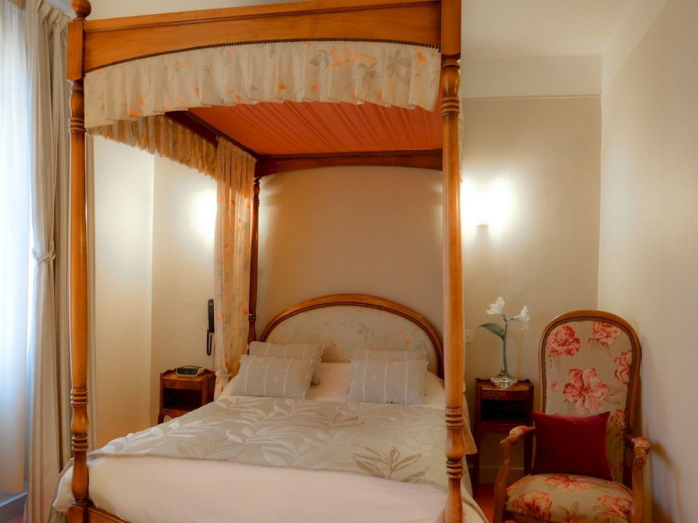 Logis Hotel Et Restaurant Du Dauphin Sées エクステリア 写真